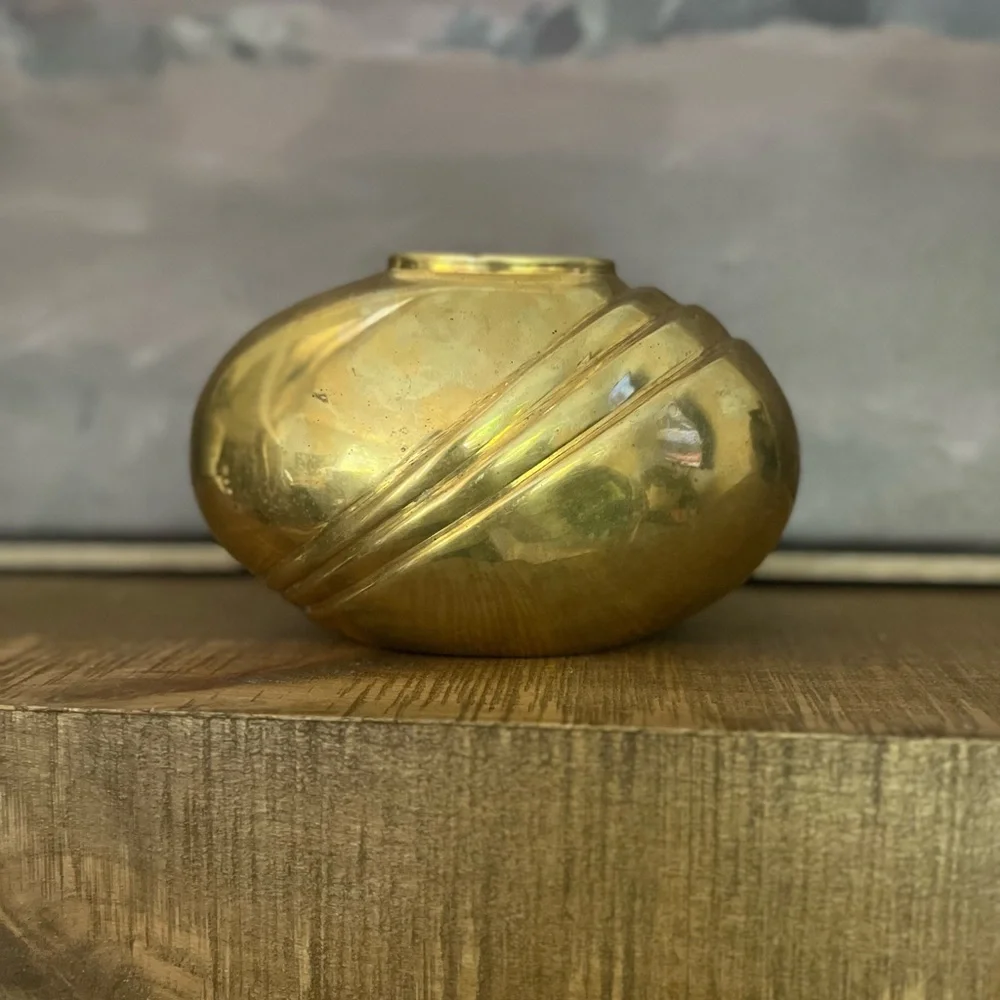 Vintage brass swirl vase — squat globe form, diagonal rib detail, 6.5